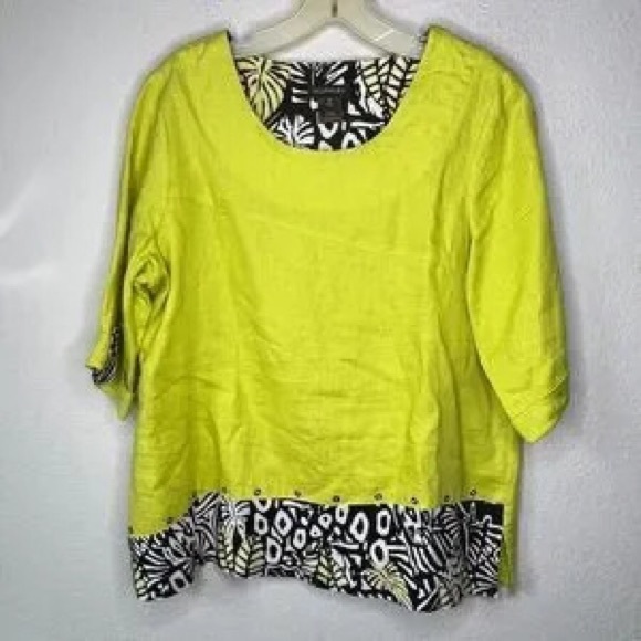 Multiples Top - Picture 1 of 1